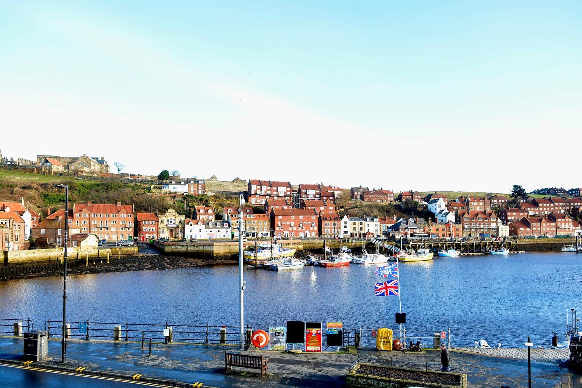 The Angel Hotel Wetherspoon Whitby Exteriör bild