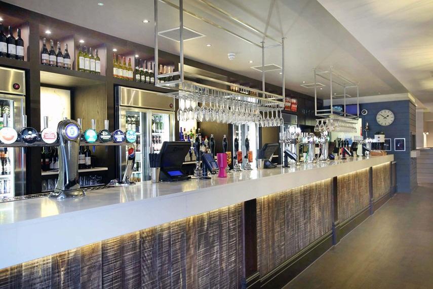 The Angel Hotel Wetherspoon Whitby Exteriör bild