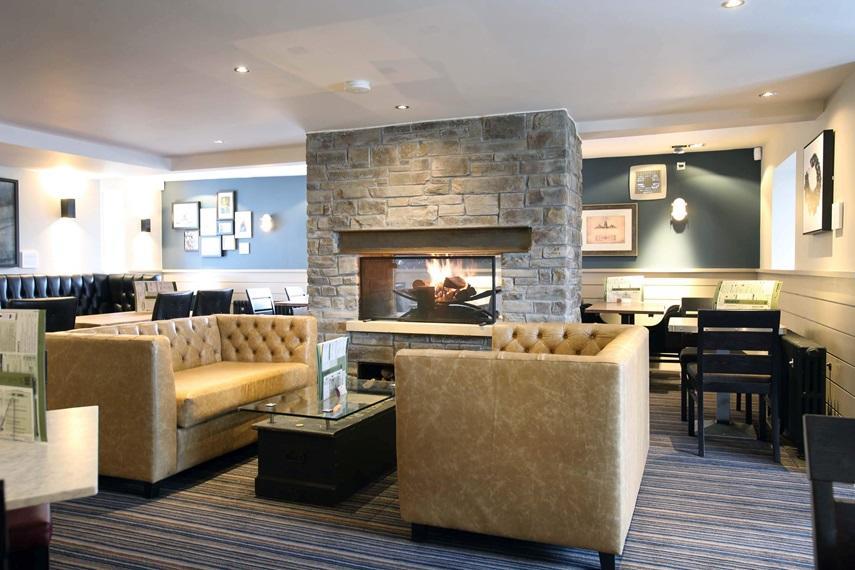 The Angel Hotel Wetherspoon Whitby Exteriör bild